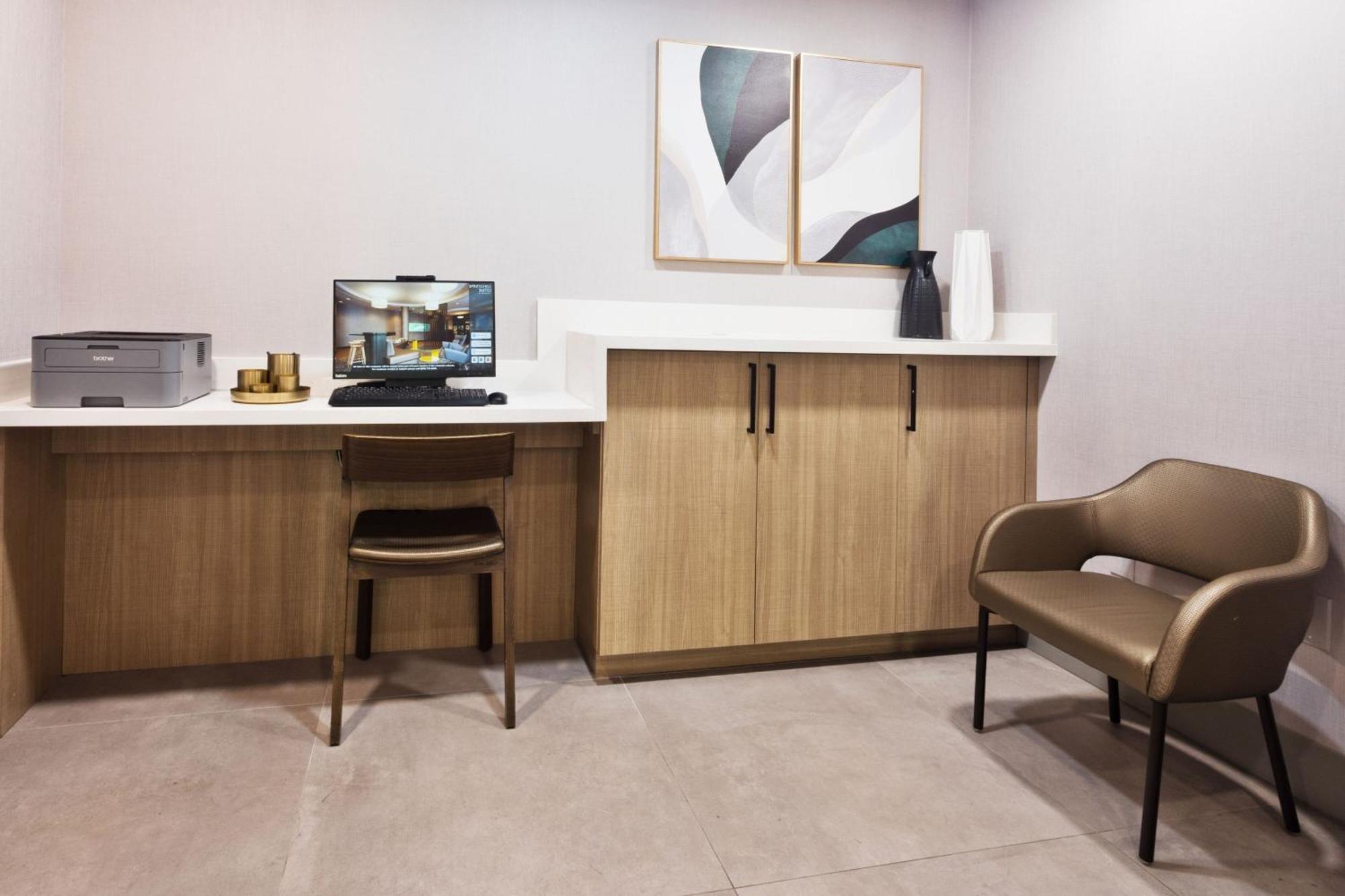 Springhill Suites Birmingham Colonnade Ngoại thất bức ảnh