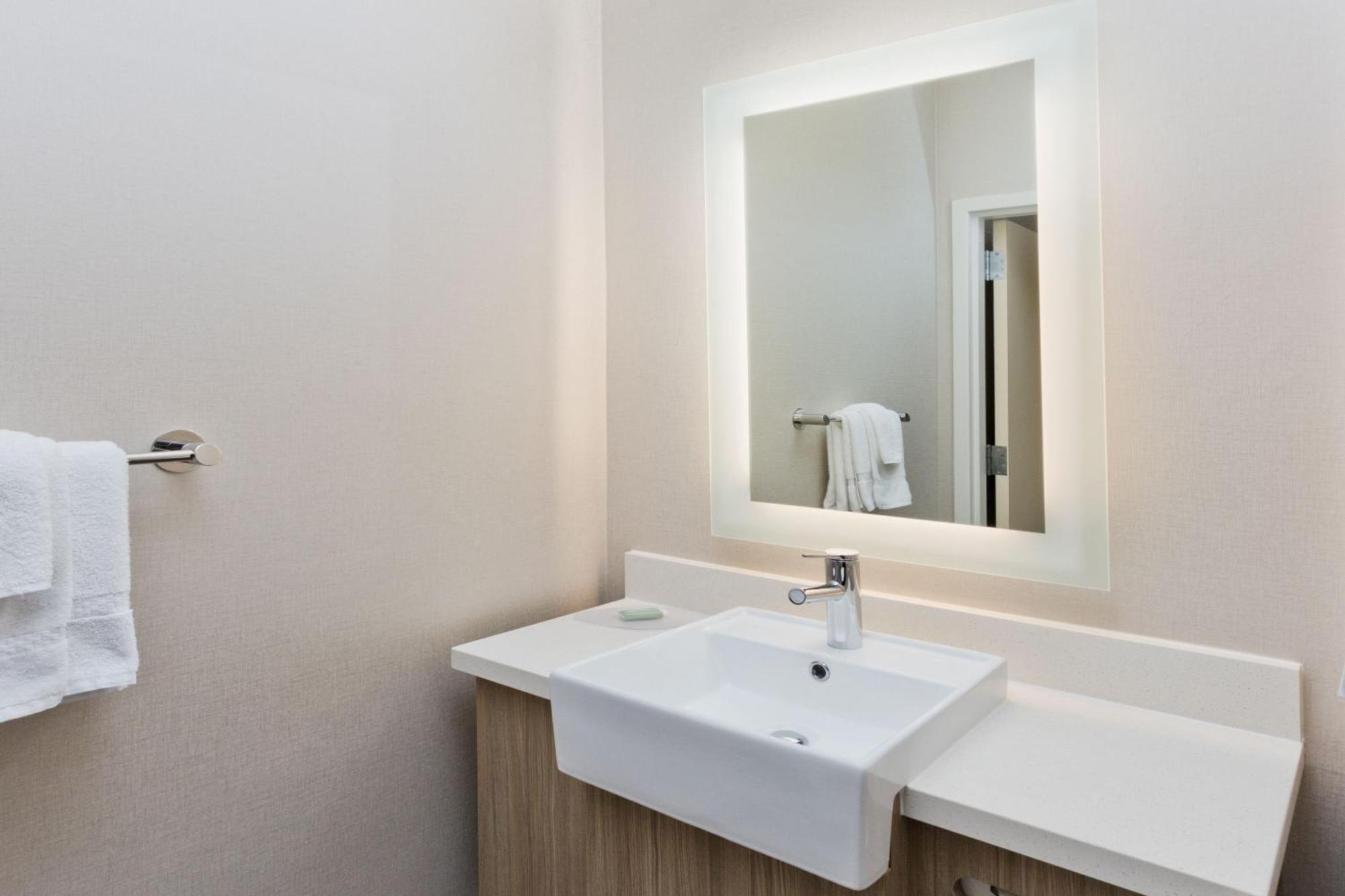 Springhill Suites Birmingham Colonnade Ngoại thất bức ảnh