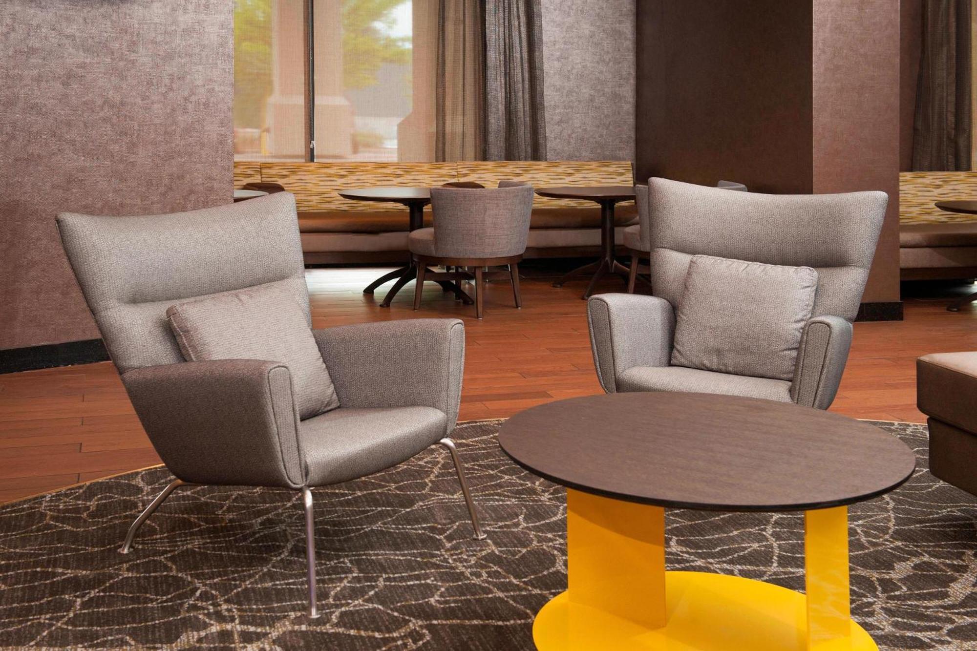 Springhill Suites Birmingham Colonnade Ngoại thất bức ảnh