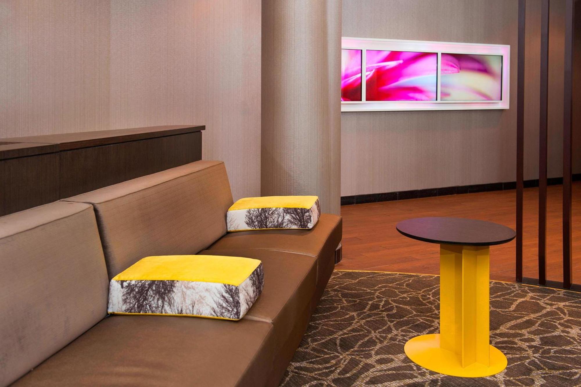 Springhill Suites Birmingham Colonnade Ngoại thất bức ảnh