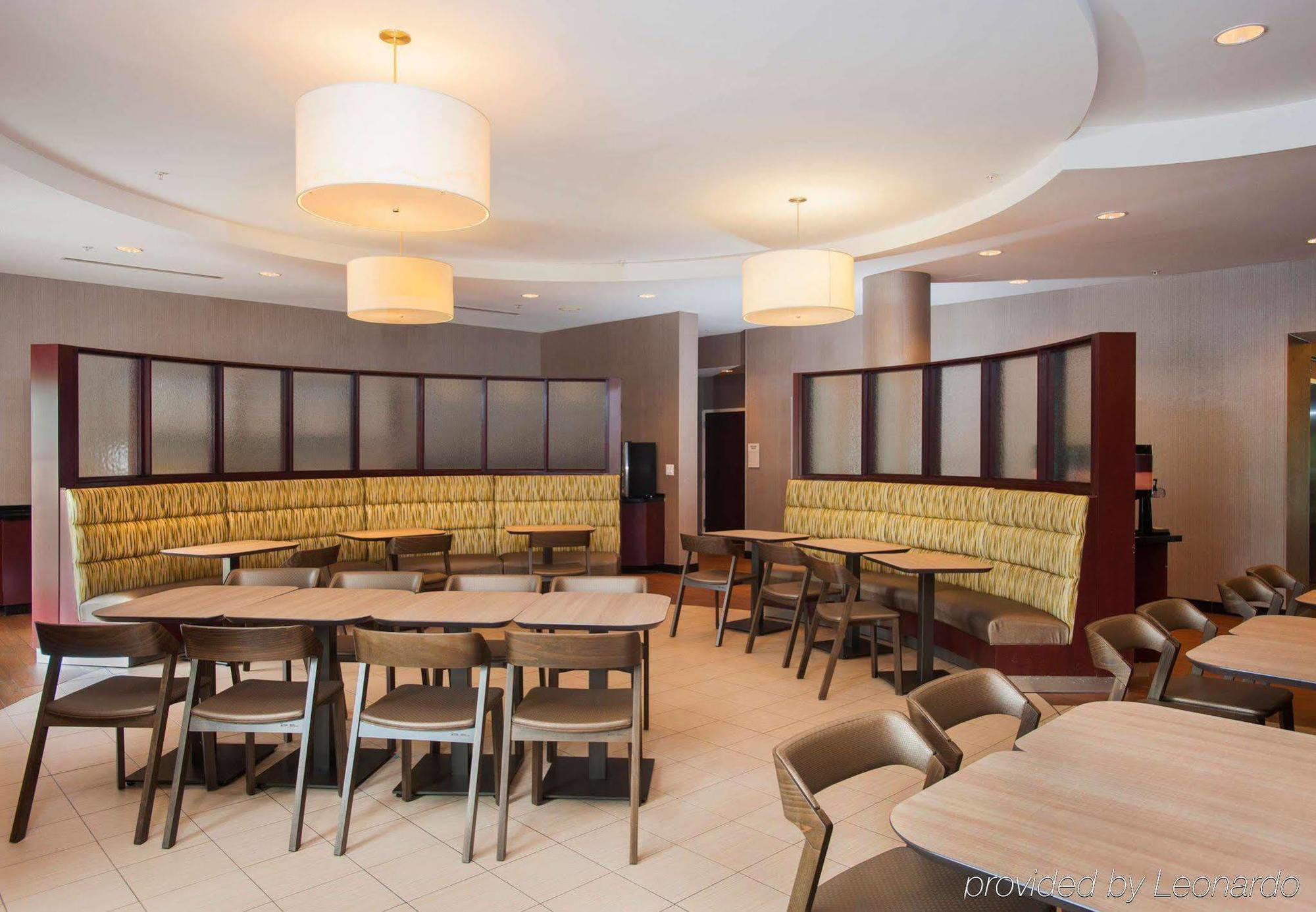 Springhill Suites Birmingham Colonnade Ngoại thất bức ảnh