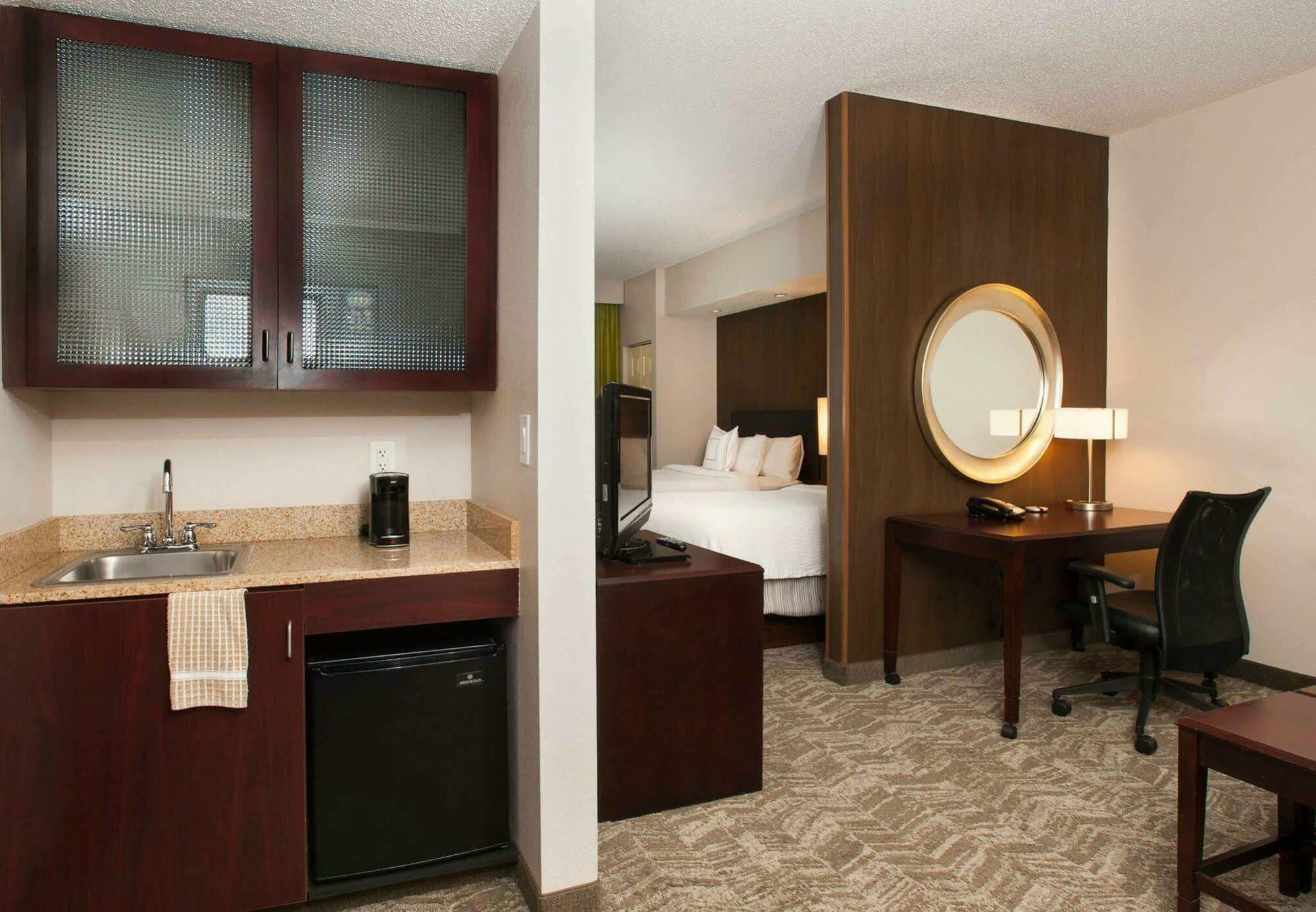 Springhill Suites Birmingham Colonnade Ngoại thất bức ảnh
